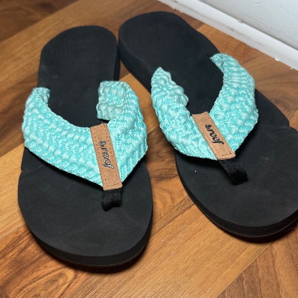 Reef Black and Aqua Flip Flops - Picture 2 of 6